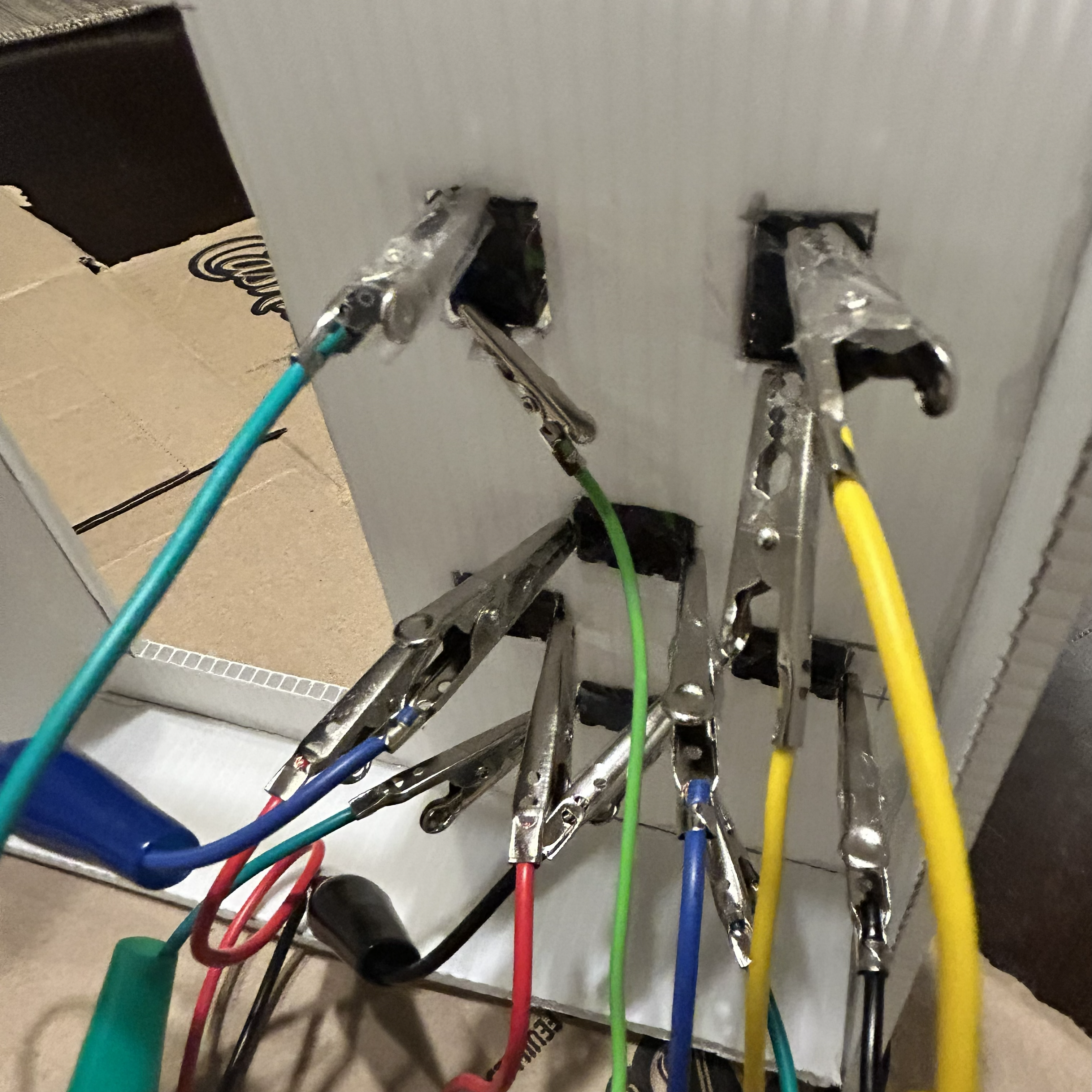 Displaying a better view of which wires connect to certain buttons.