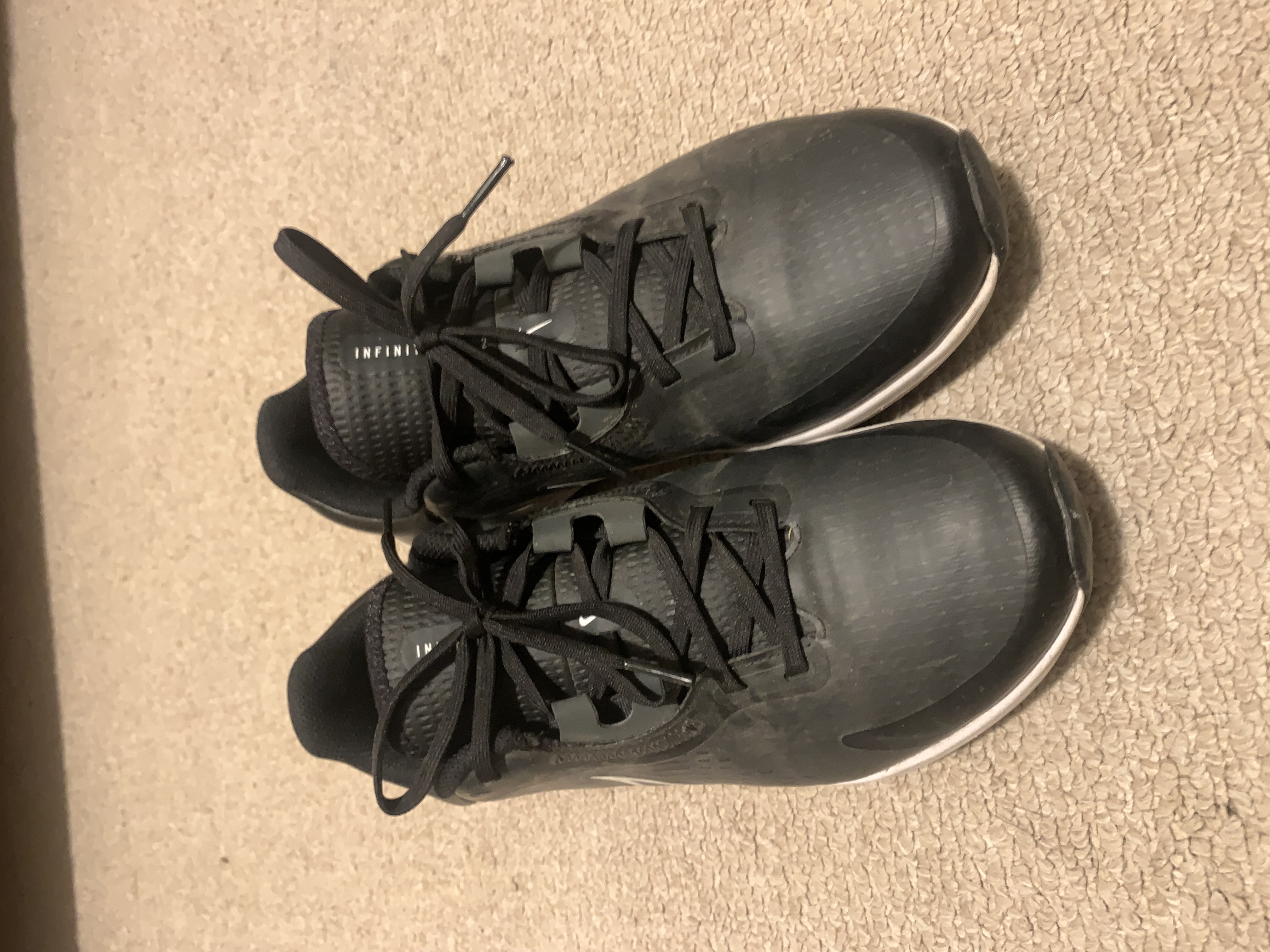 Showcasing the original photo of the Golf Shoes.